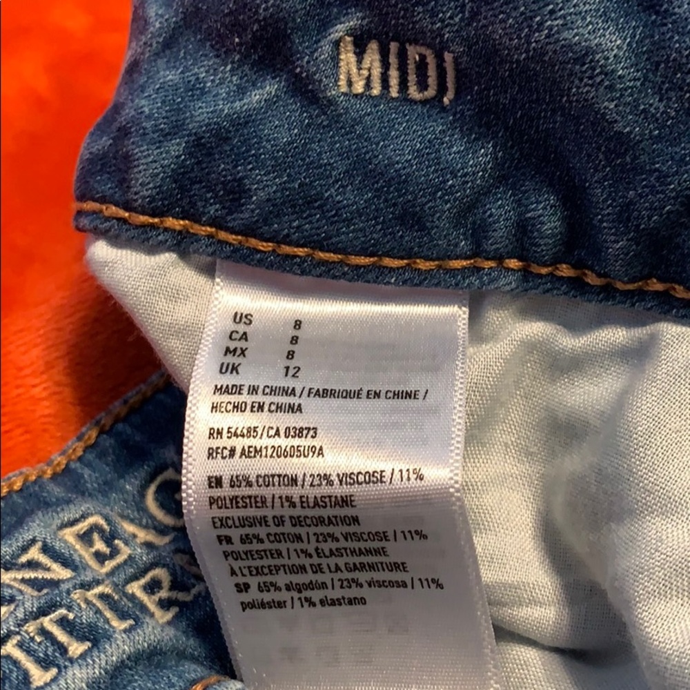 Shorts - Picture 3 of 3